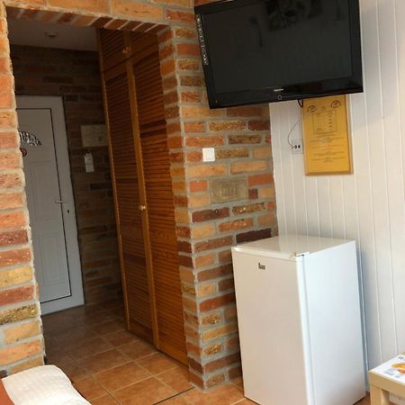 Hotel Autoscsarda Es Panzio Makó Exteriér fotografie