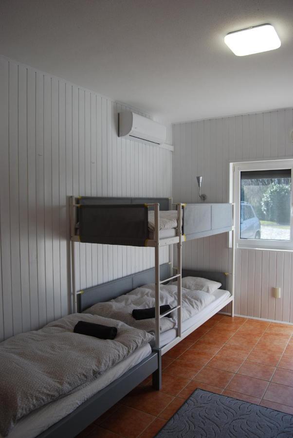 Hotel Autoscsarda Es Panzio Makó Exteriér fotografie